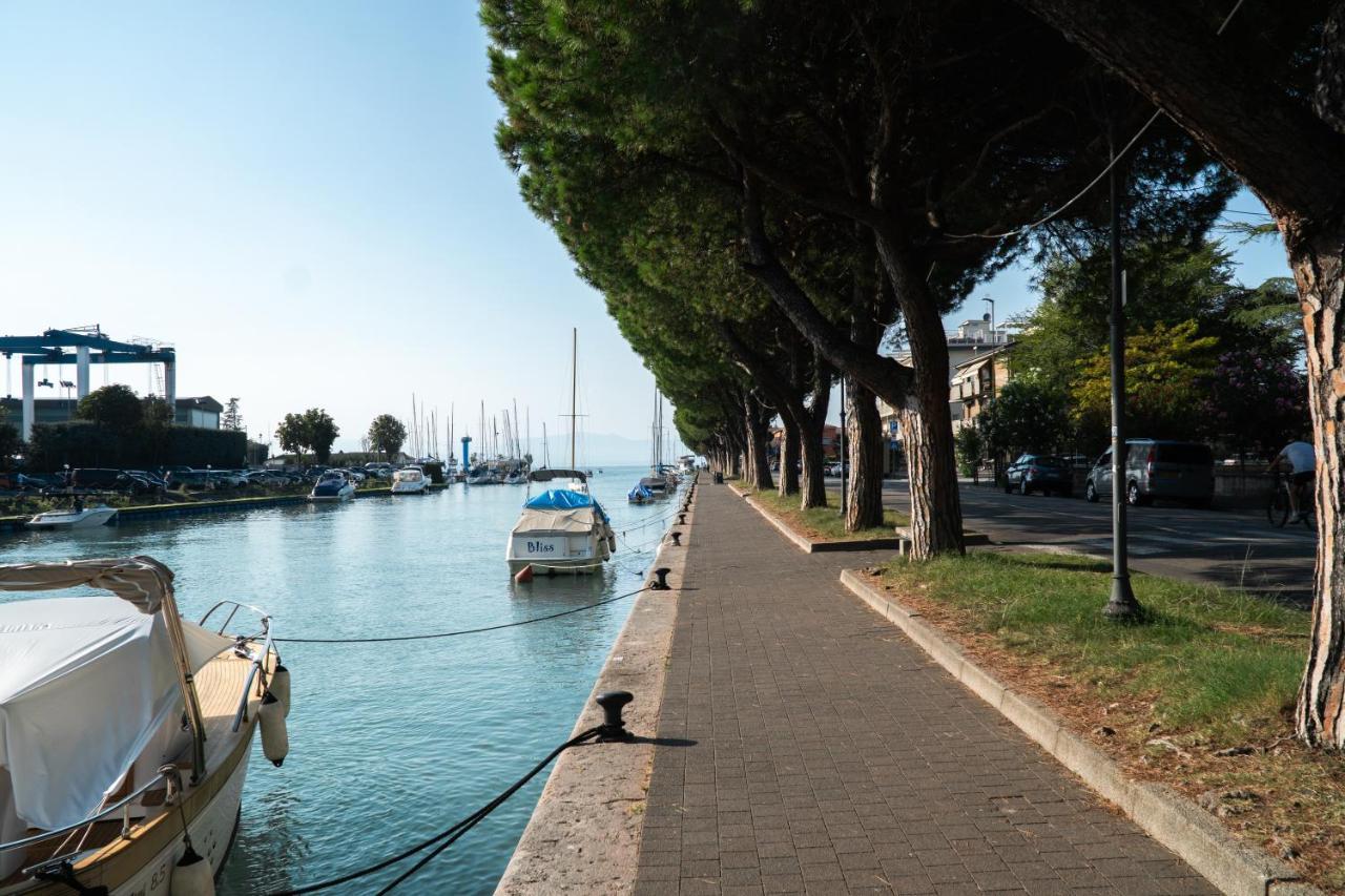 Sweet Home Lungolago Garibaldi Πεσκιέρα ντελ Γκάρντα Εξωτερικό φωτογραφία