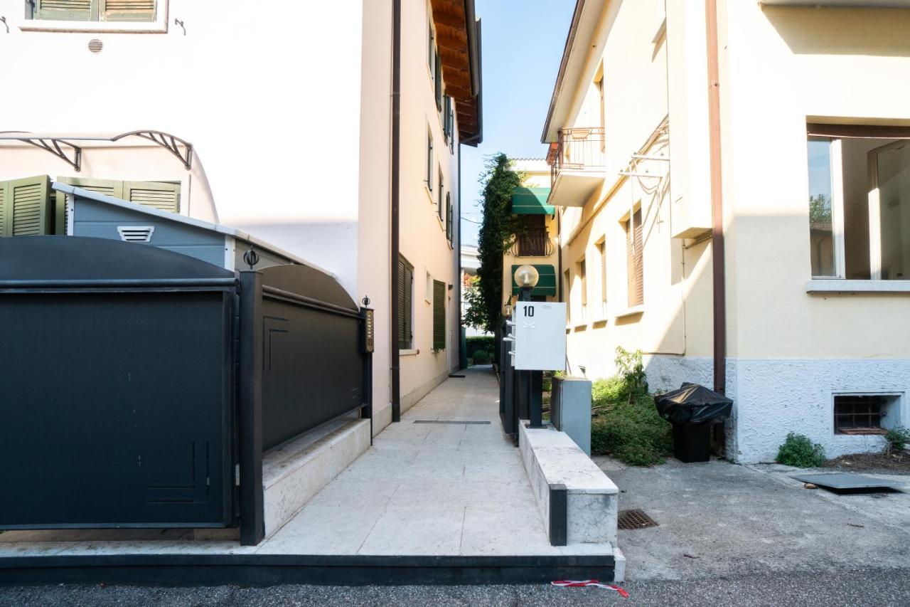 Sweet Home Lungolago Garibaldi Πεσκιέρα ντελ Γκάρντα Εξωτερικό φωτογραφία